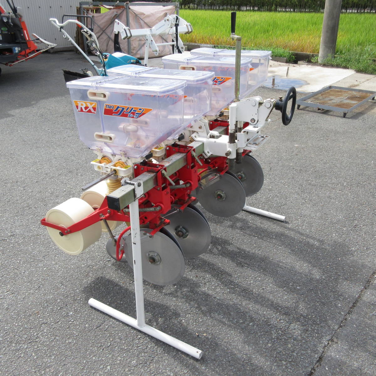 福岡発〉TAKI 麦播種機 クリーンシーダ RX 中古 4条 4連 施肥播種機 