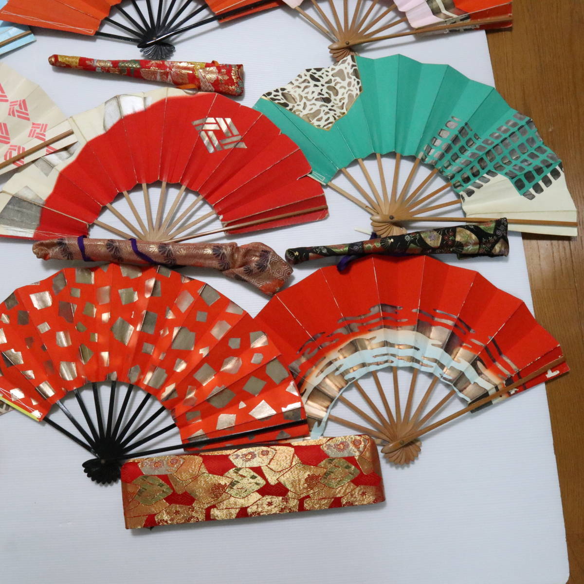 G0479]古い 扇子 まとめ売り /現状品/扇子入れ/舞踊/日本舞踊/舞扇子 