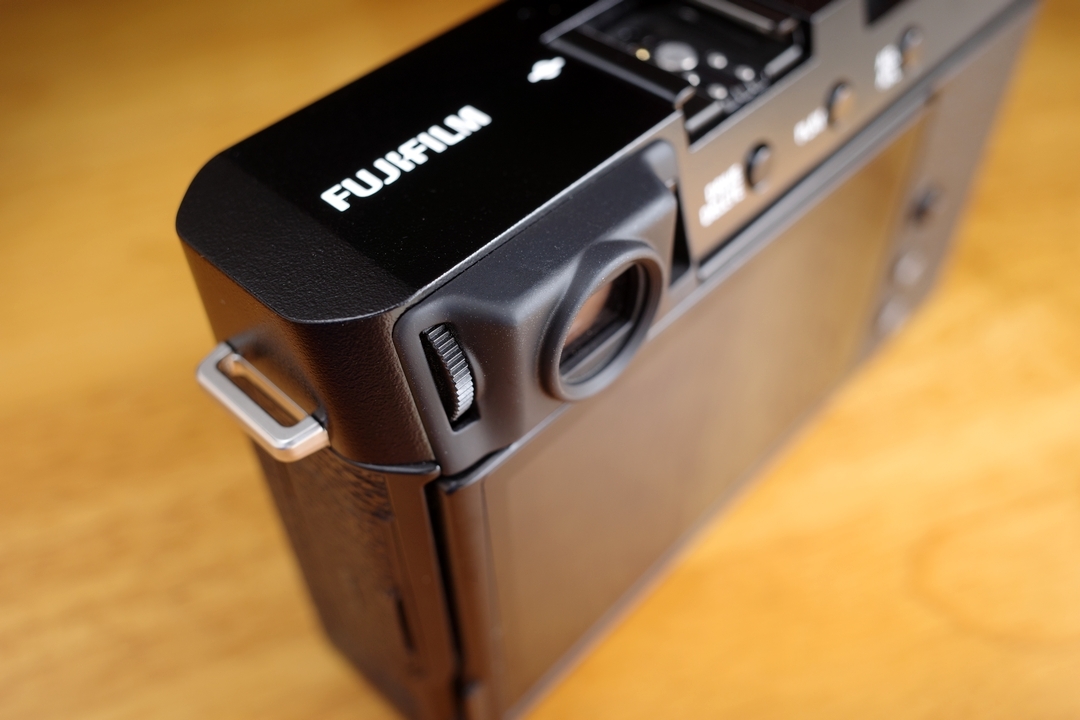 FUJIFILM X-E4 ブラック　ボディ・外箱・説明書他・予備バッテリー付き FUJIFILM X-E4 ボディ ブラック 予備バッテリー付き 中古 富士フイルム