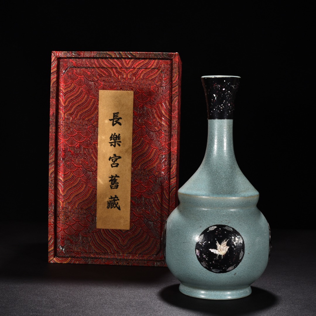 中国宋時代天青釉汝窑冰片纹长颈瓶青磁長頸