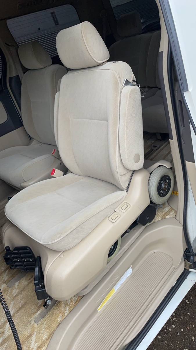 (C9)レア 中古品 トヨタ 純正 アルファード 10 系 ウェルキャブ セカンドシート左 全自動脱着　手動車椅子 中古品作動品