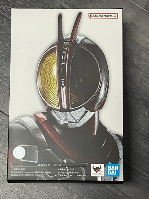 正規品，爆買い 激安 S.H.Figuarts フィギュアーツ 真骨彫製法 仮面ライダーファイズ 555(仮面ライダー555（ファイズ）)｜売買されたオークション情報、yahooの商品情報をアーカイブ公開 - オークファン 仮面ライダー555（ファイズ）