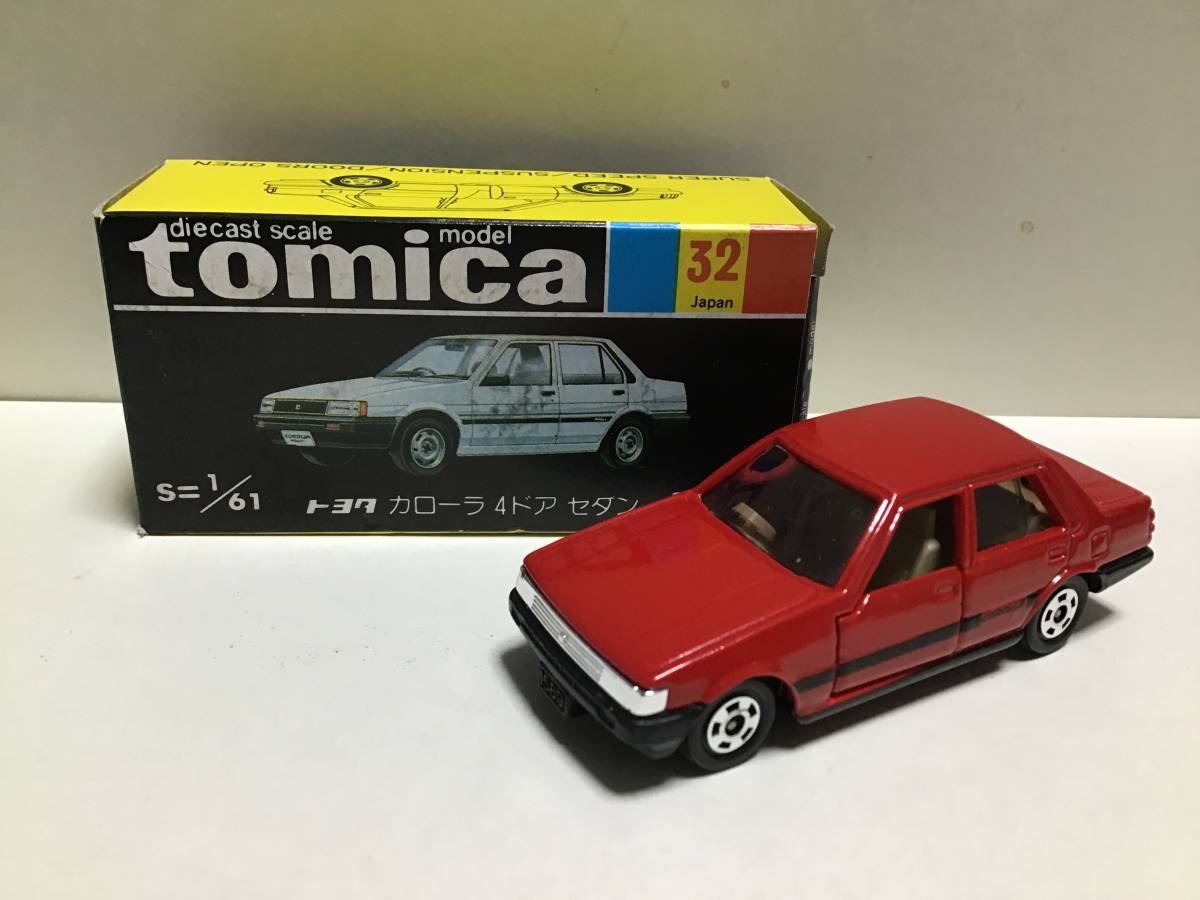 ミニカーショップグローバル トミカ 黒箱 32 トヨタ カローラ 4ドア