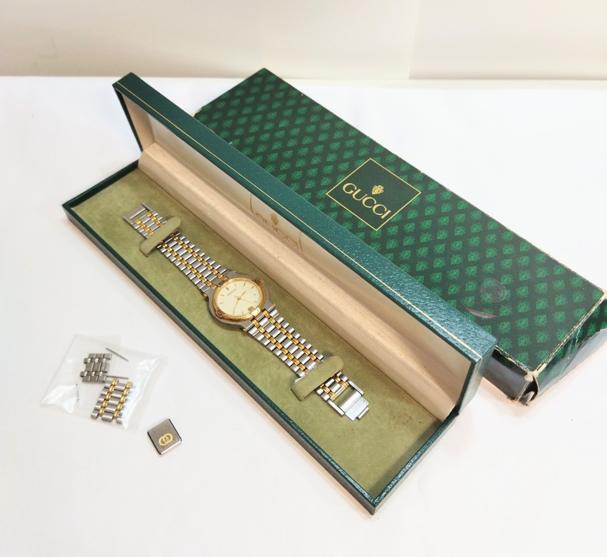 9000M GUCCI グッチ 腕時計 - ヴィンテージ コンビカラー 電池交換済み 