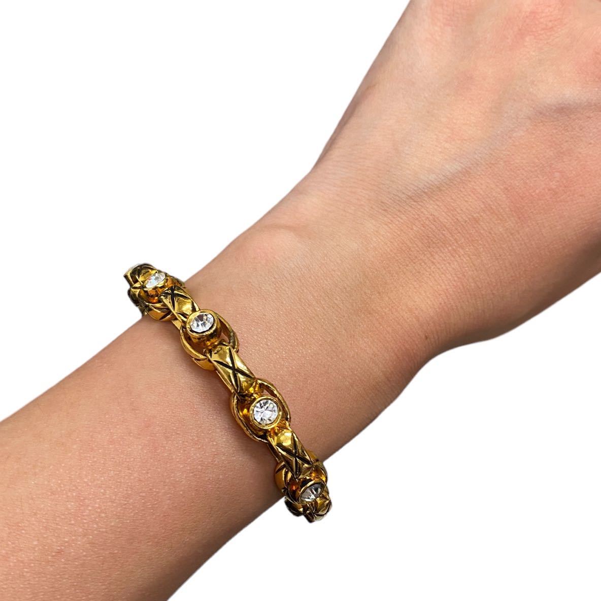 CHANEL ダブルCロゴ バングル　ストーン CHANEL ダブルCロゴ バングル ストーン 超レア！CHANEL シャネル