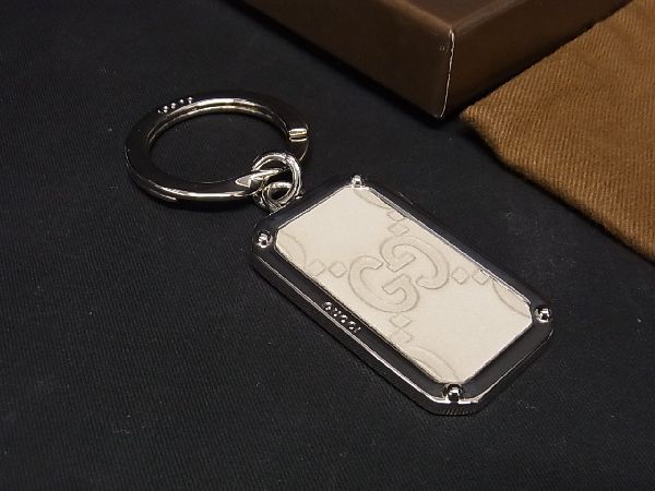 極美品　1回　短時間使用　gucci グッチ　インターロッキングG 名刺入れ グッチ インターロッキングG GUCCI 極美品GUCCI アラベスク 1円 □極美