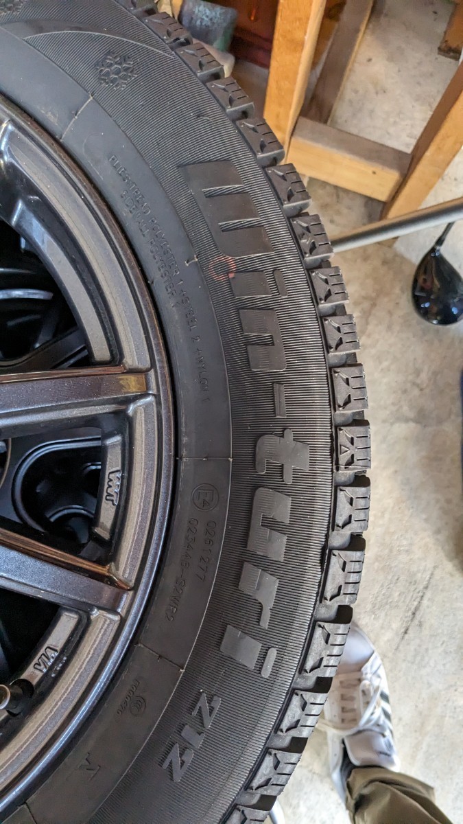 スタッドレスタイヤ　ホイール付き　175/65R15 2022年製造　バリ山です _10