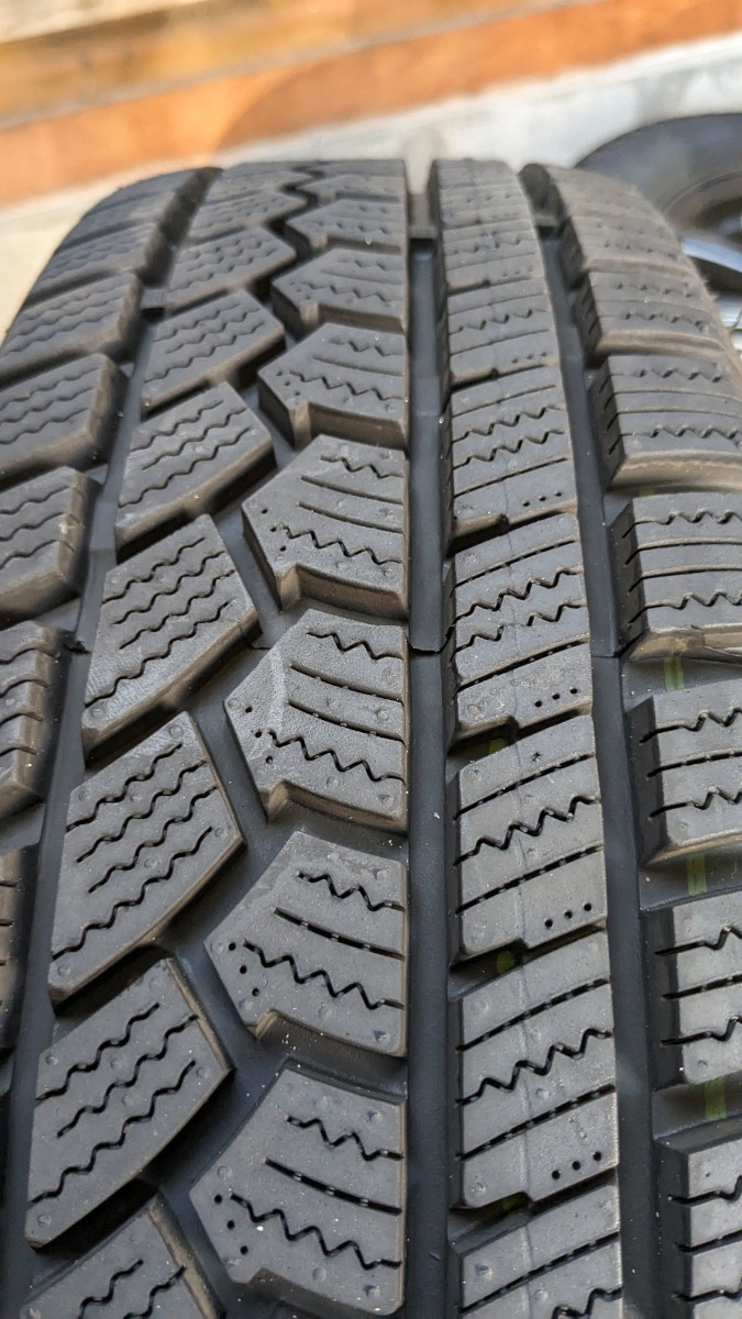スタッドレスタイヤ　ホイール付き　175/65R15 2022年製造　バリ山です _5