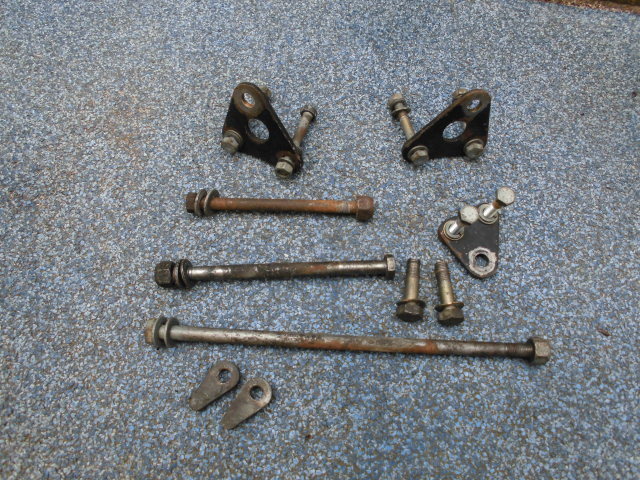 GS400 初期型 純正 エンジンハンガー