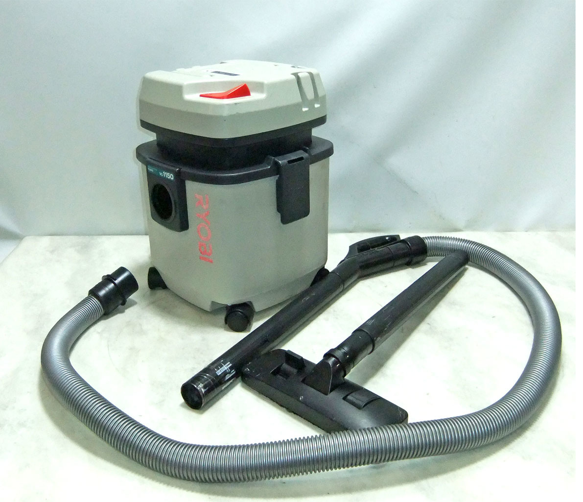 中古品 RYOBI リョービ 乾湿両用 集じん機 VC-1150 【公式通販】