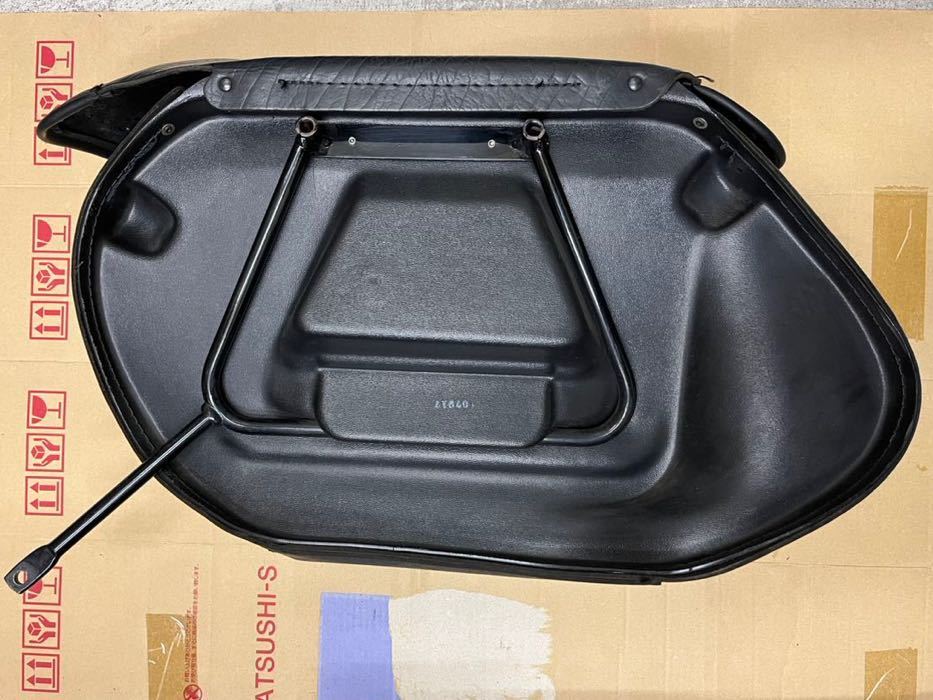 ハーレー　純正　サドルバッグ　ヘリテイジソフテイル FLSTC FLSTC サドルバッグ 純正 バイク 右 純正」(サドルバッグ、サイド