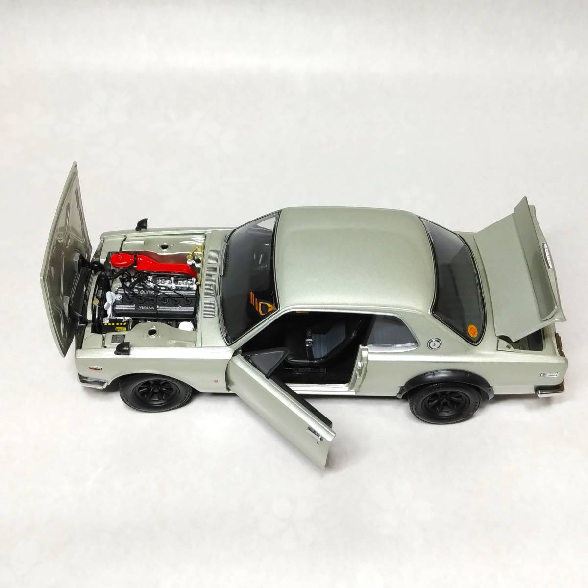 KYOSHO 京商 1/18 日産 スカイライン 2000 GT-R KPGC10 with