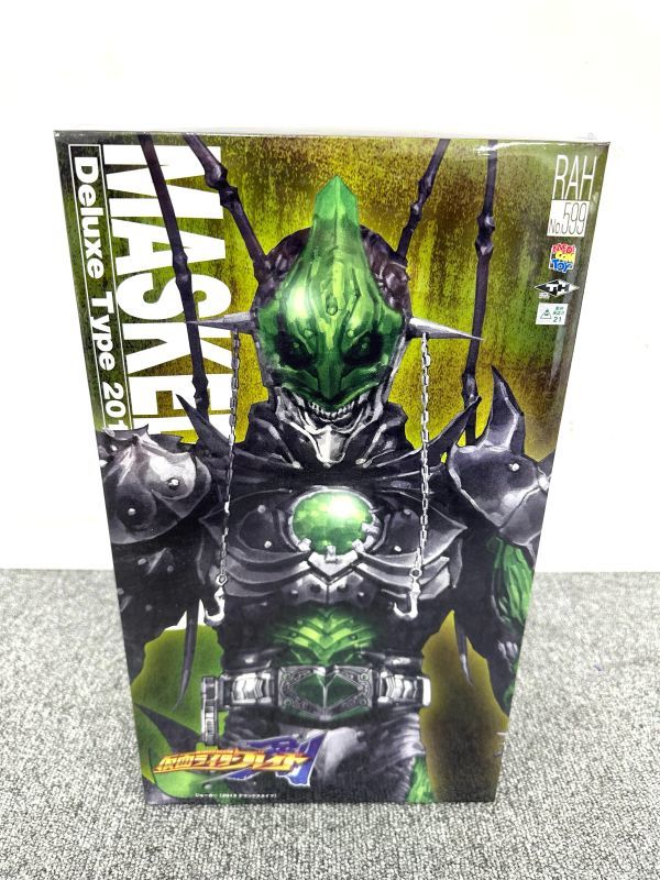 L023-M2-1830 メディコムトイ 仮面ライダーブレイド ジョーカー 2013デラックスタイプ フィギュア 未開封 ②