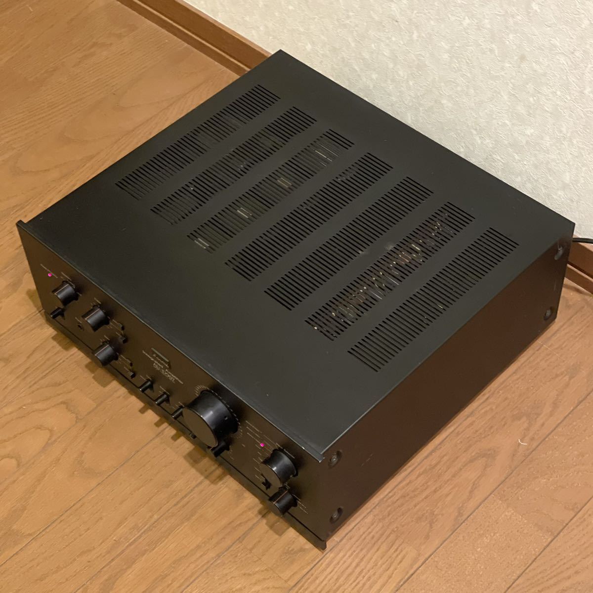 ジャンク サンスイ ステレオプリメインアンプ AU-D907〔状態〕通電し