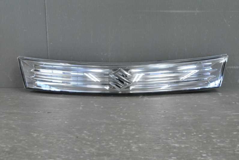 パレット SW TS ターボ 3型 前期(MK21S) 純正 破損無 取付OK 前 フロント グリル ラジエーターグリル 72110-82K30-1 72110-82K31 s007517