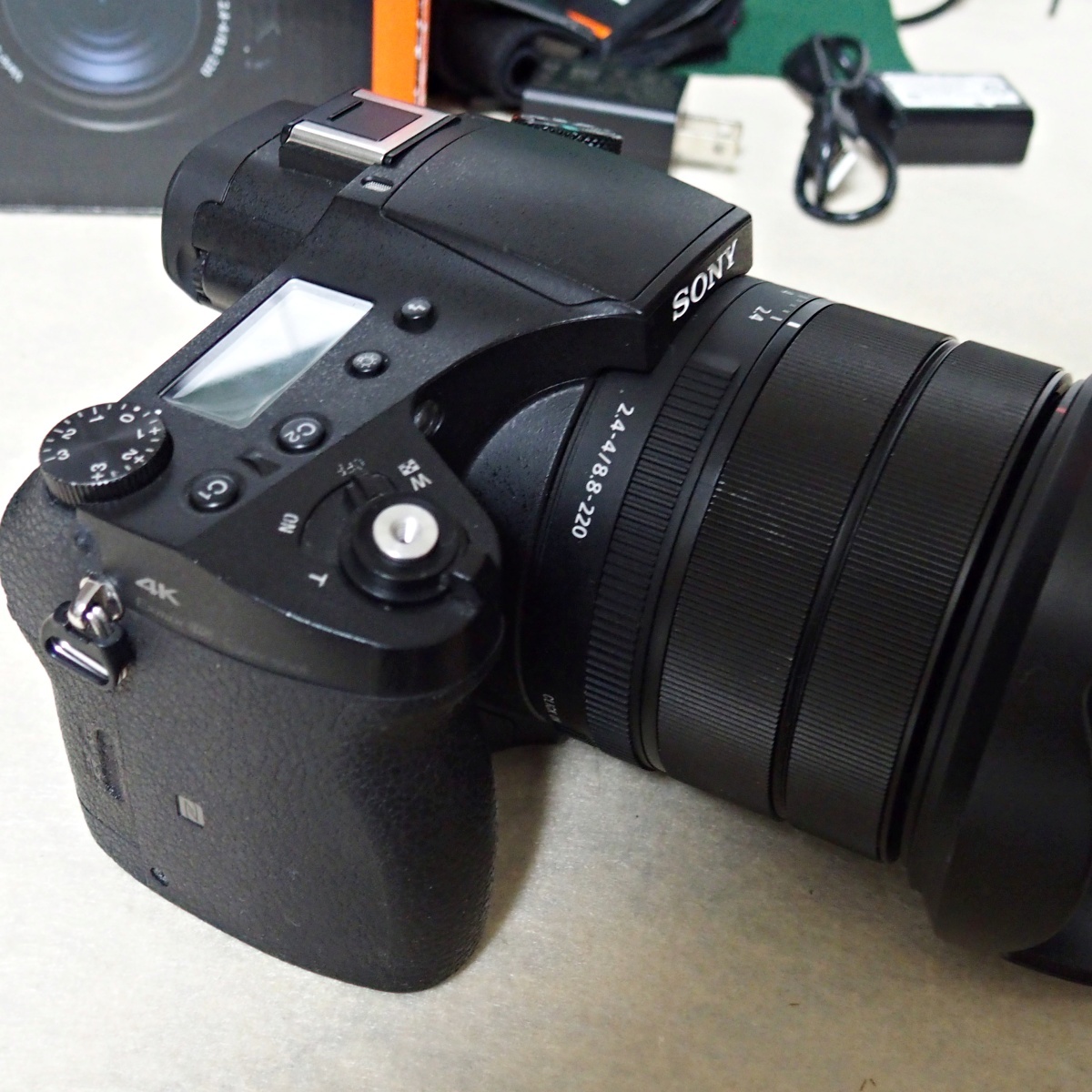 DSC-RX10M4 Cyber-shot | Camera (1.0-Type 0 SONY サイバーショット 