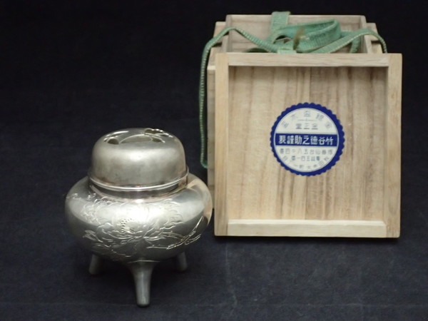 【新品，新作】 O65 純銀 竹谷製 香炉 約78g 共箱 記念物 検 茶道具 香道具 古玩 60(その他)｜売買されたオークション情報、yahooの商品情報をアーカイブ公開 - オークファン その他