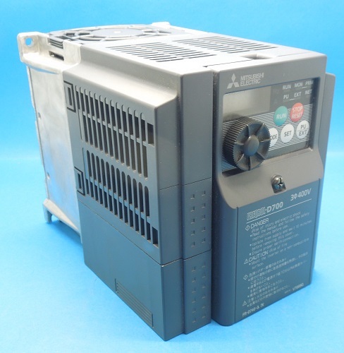 FR-D740-3.7K　三相400Vインバーター　三菱電機　ランクA中古品