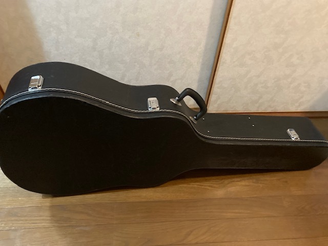 【美品・一部難あり】ハードケース　アコースティック・ギター用　
