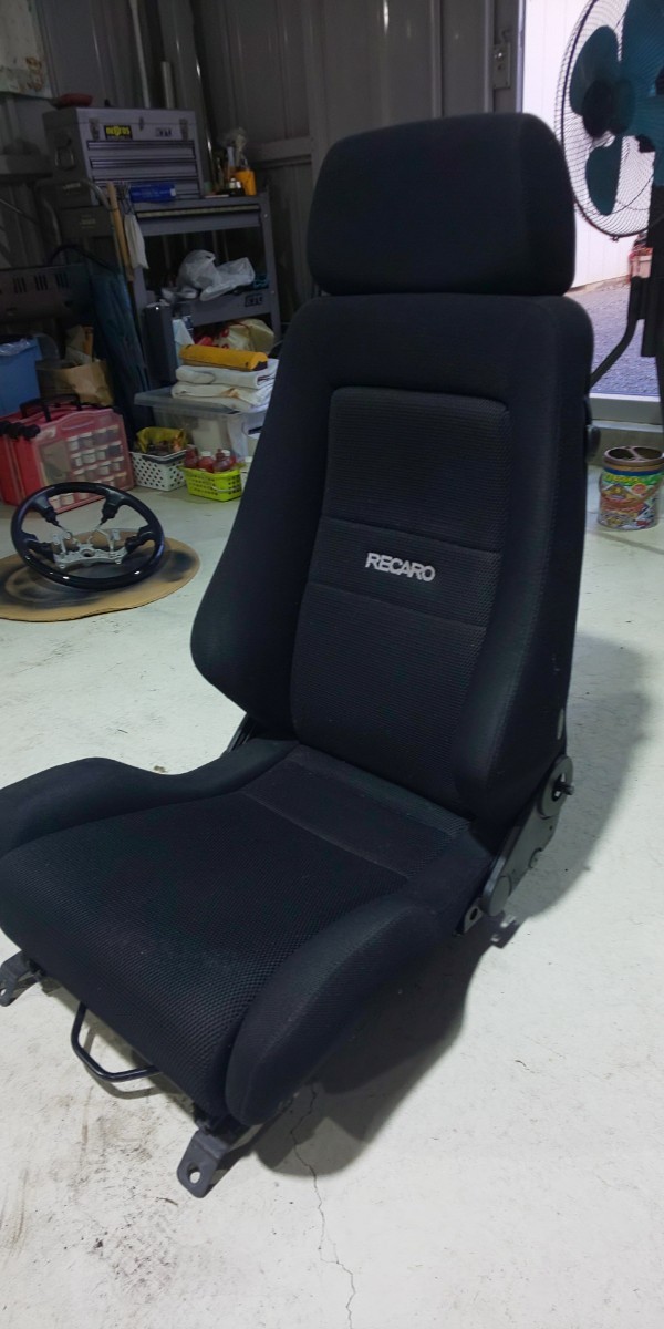 ☆中古 RECARO レカロシート LX 腰痛対策 200系ハイエースレール運転席 