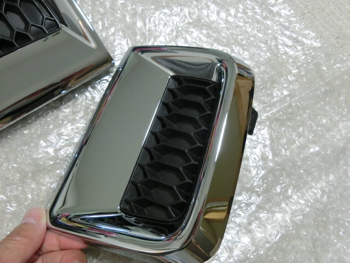 即決　新車外し　フリードスパイク　フロントバンパー　ガーニッシュ　左右セット　ホールカバー 　フォグカバー