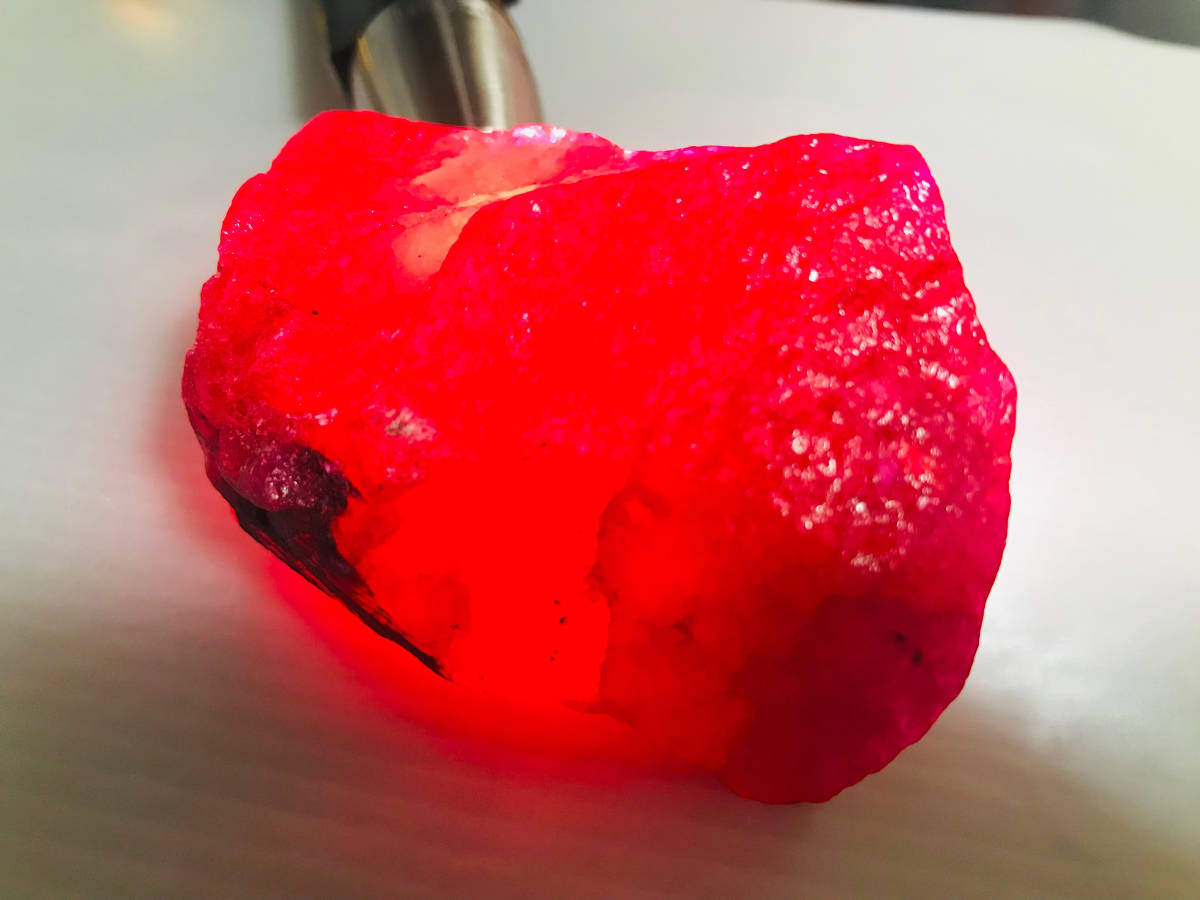 大地のパワー絶大】天然ルビーコランダム 原石 857.45Ct Ruby 天然石 