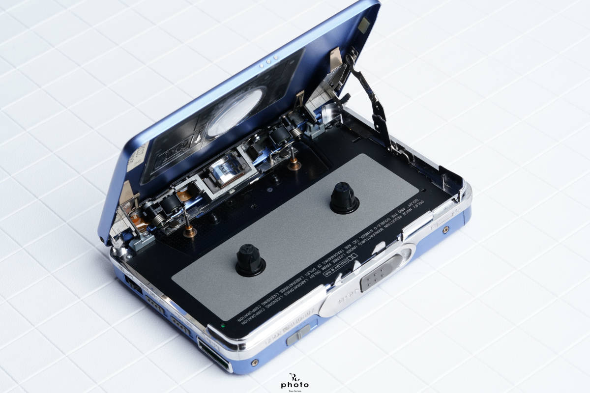 極美品・動作品丨SONY WALKMAN 薄丈夫シリーズ ポータブルカセット