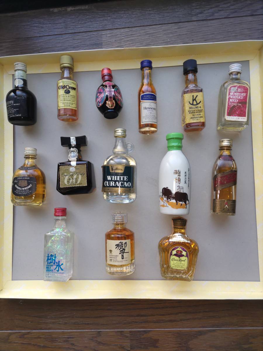 ミニチュアボトル　14本　