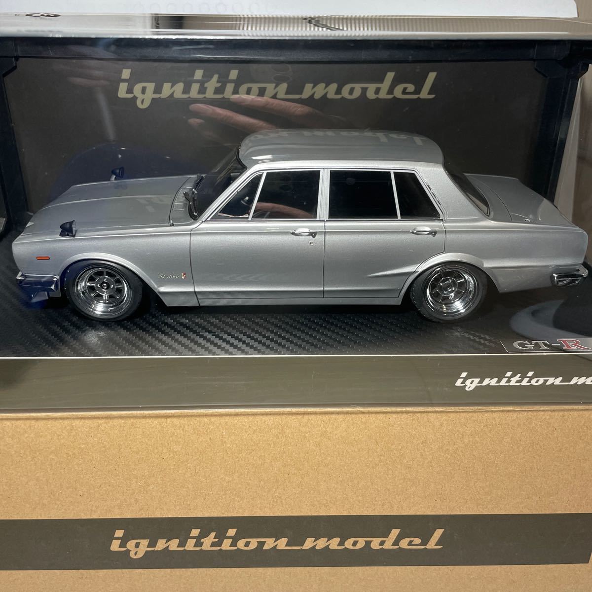イグニッションモデル 1/18 スカイライン2000 GT-R 4ドア IG0750