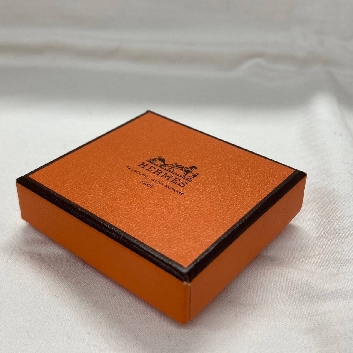 3732-4 HERMES エルメス モー スカーフリング ゴールド レディース 