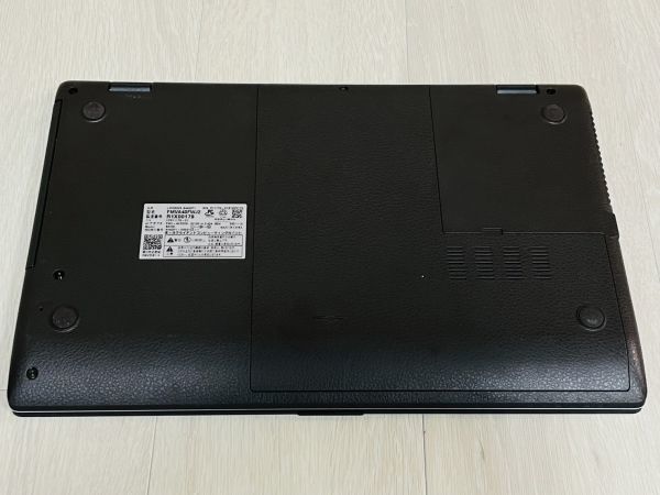 美品 富士通 FMVA40FWJ2 プレミアムホワイト Windows10 Win10 Intel