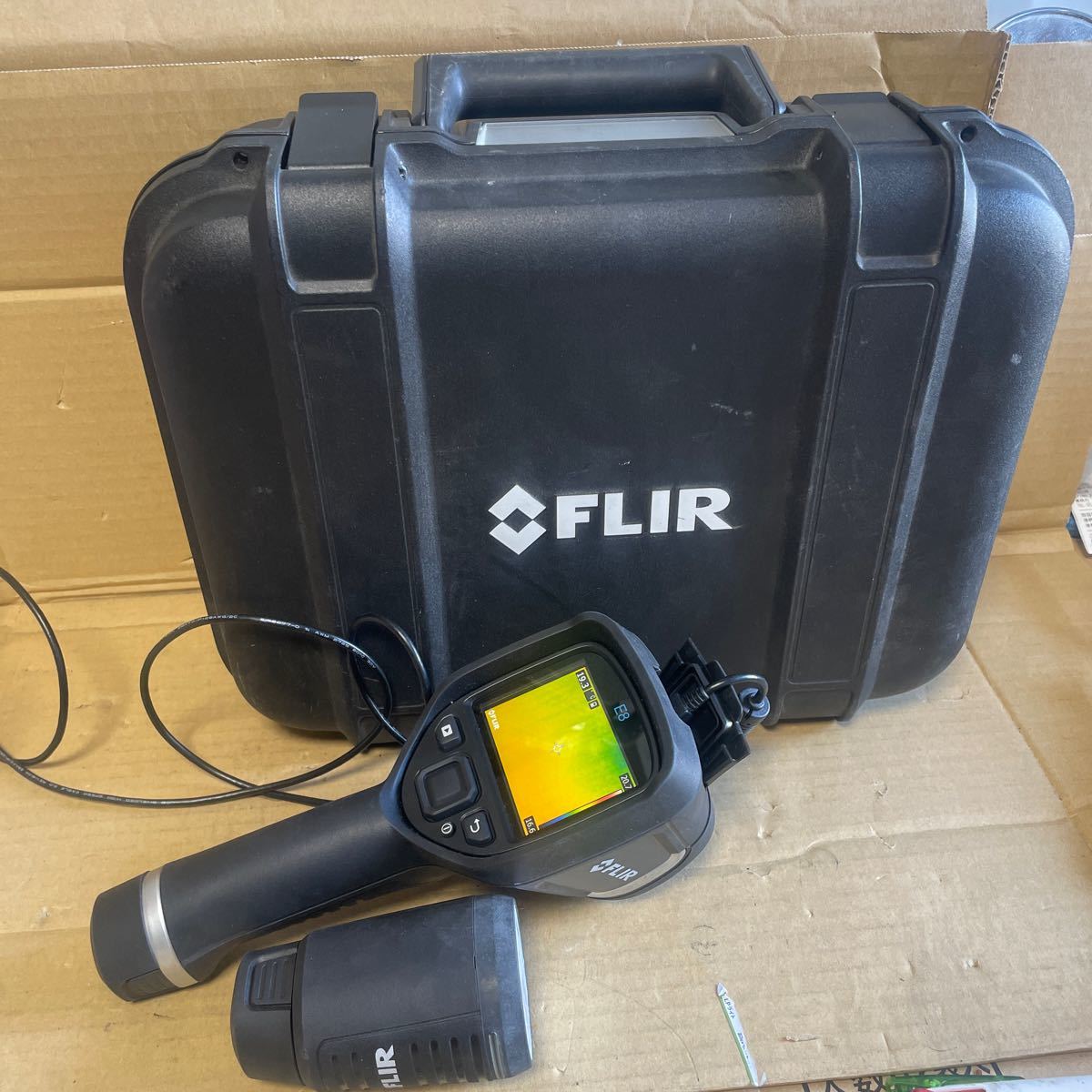 A-7 FLIR/フリアー 赤外線サーモグラフィカメラ E8 バッテリー1本 