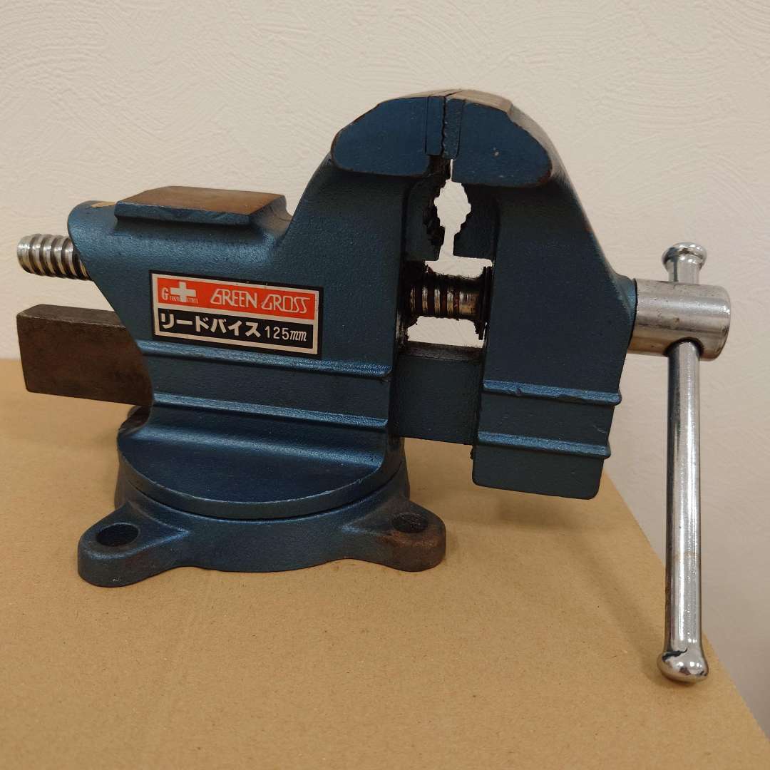 #757【GREEN GROSS】 リードバイス 回転式 ベンチバイス 万力 125mm 作業台 固定 卓上型 工作 整備 回転万力 中古使用品