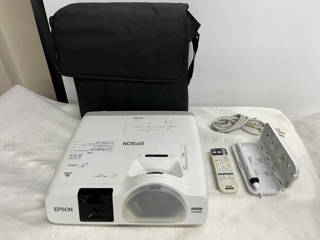 ○EPSON EB-536WT 短焦点 液晶プロジェクター ○3400lm・点灯時間 632H