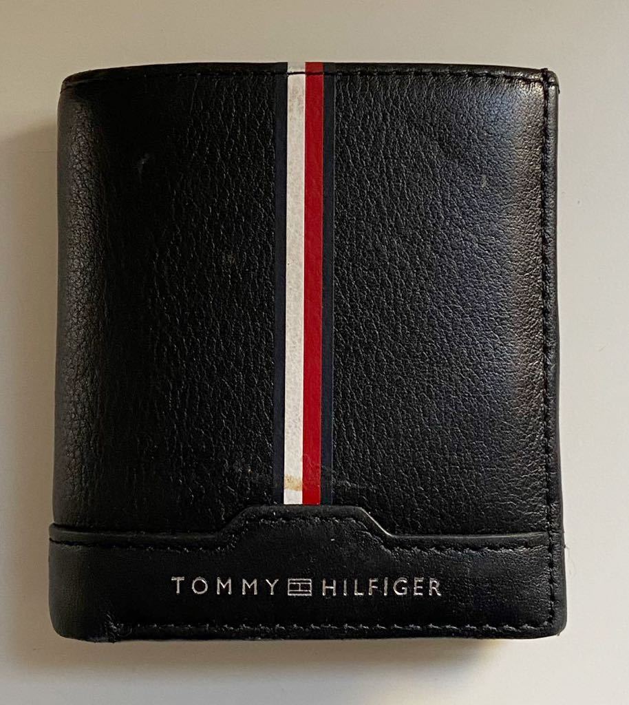 正規品，HOT B3K068 トミーヒルフィガー TOMMY HILFIGER 本革レザー ブラック色 ロゴ ボタン開閉小銭入れあり 二つ折り財布(二つ折り財布（小銭入れあり）)｜売買されたオークション情報、yahooの商品情報をア 二つ折り財布（小銭入れあり）
