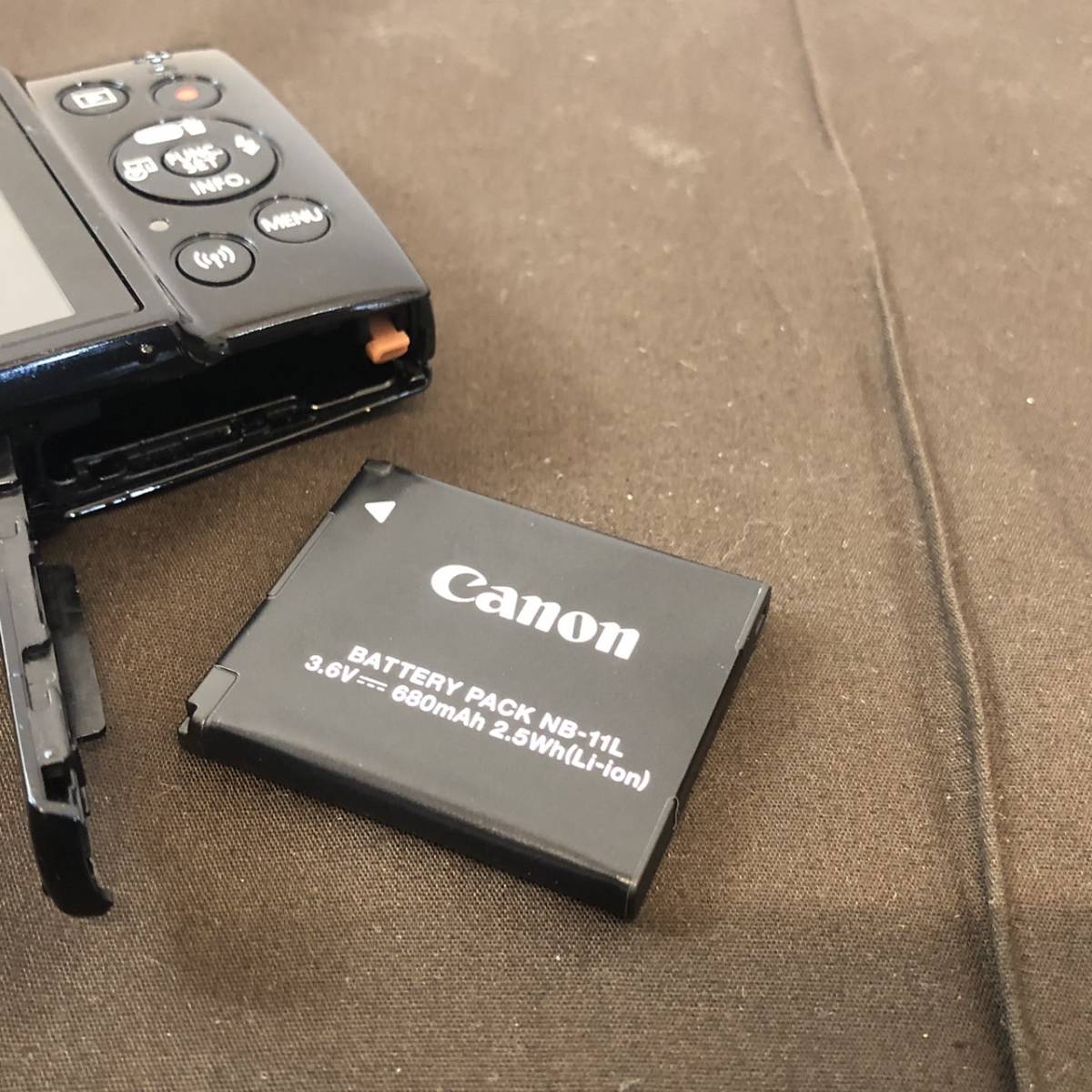 ○【MH-5757】中古品 Canon キャノン IXY 210 コンパクトデジカメ