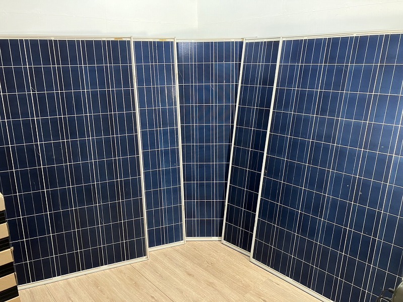 P1589【残138】◆Canadian Solar◆太陽電池モジュール/ソーラーパネル◆CS6P-255P 5枚◆255W◆現状品◆リフォーム◆DIY◆太陽光◆パワコン