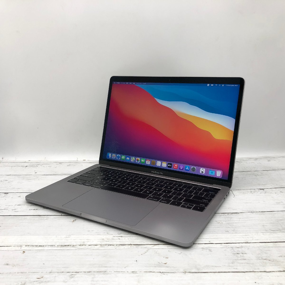 Apple MacBook Pro 13-inch 2016 Four Thunderbolt 3 ports Core i7 