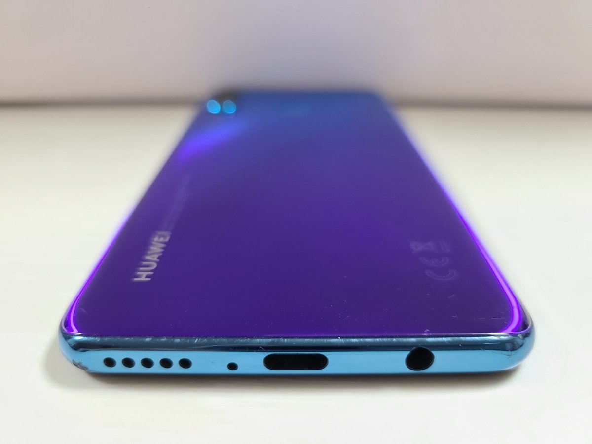 ジャンク品 HUAWEI ファーウェイP30lite ライト ブルー blue