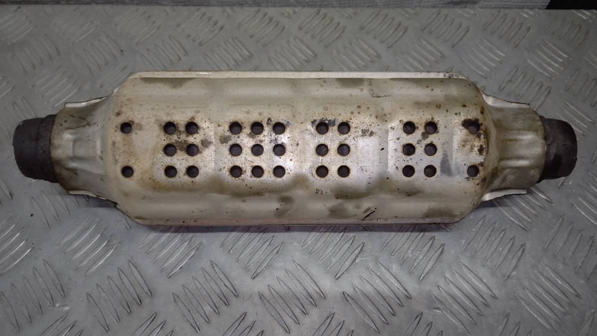 マツダ 純正 デミオ DBA-DY3W 触媒 キャタライザー コンバーター 素材