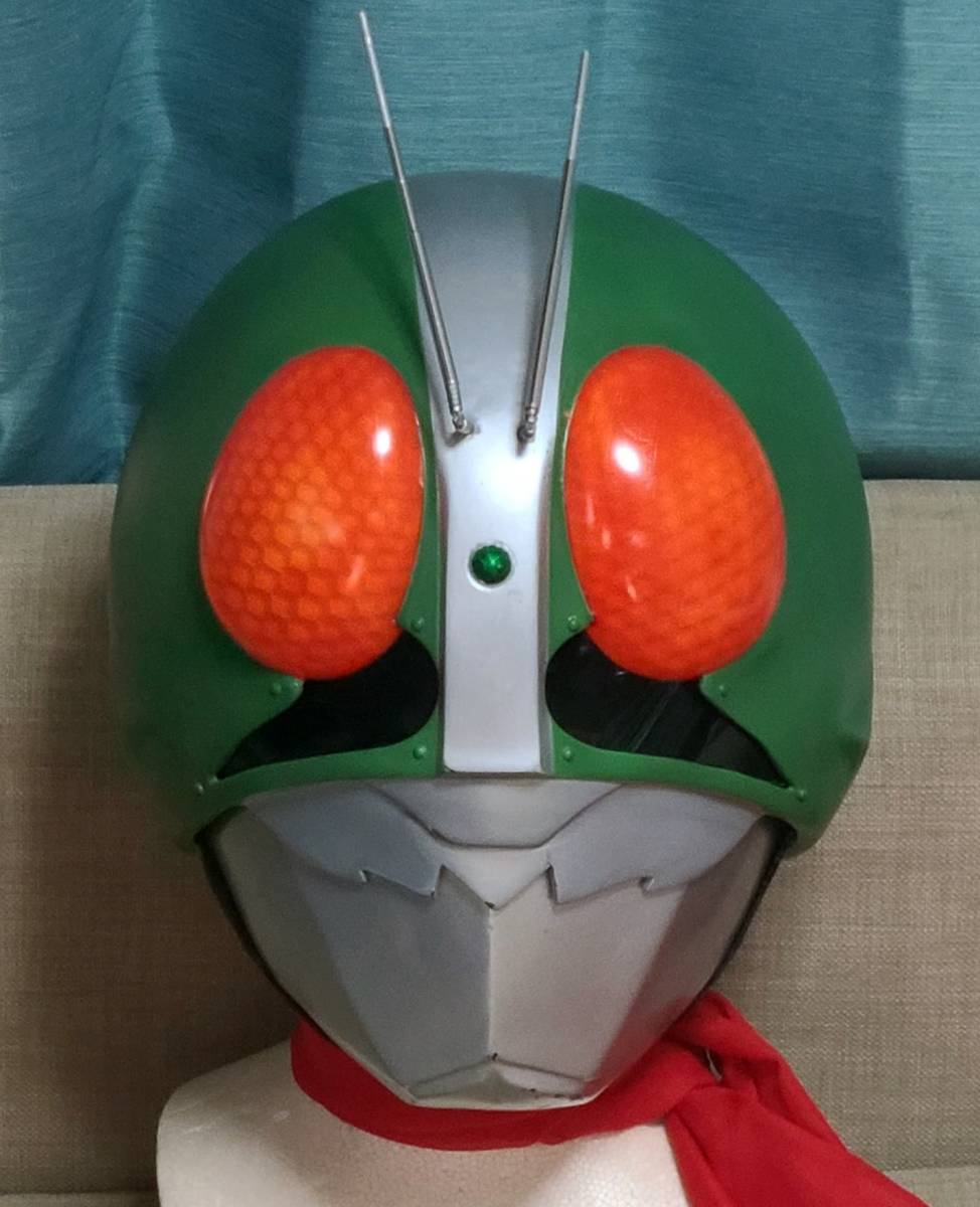 1/1 サイズ アトラク レプリカ マスク （台座とマフラーは含まれません