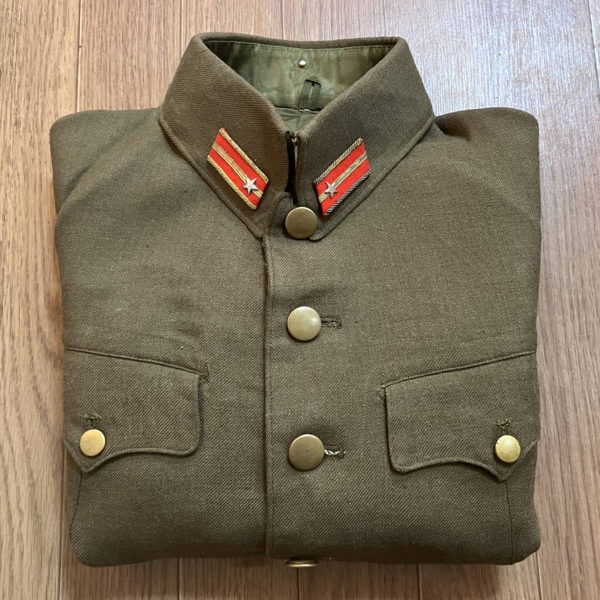 蔵出し//旧日本軍 大日本帝国 陸軍 将校 軍服 上衣 上着 襟章 四號