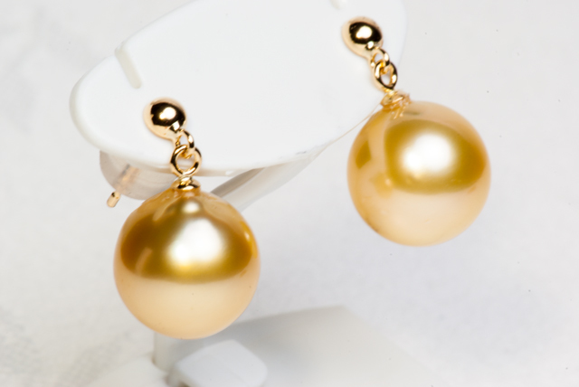 ☆【今月の大特価】高級白蝶ゴールド真珠9.9Ｘ9.9ｍｍＫ18YGぶら下がりピアス 230713-4309_2