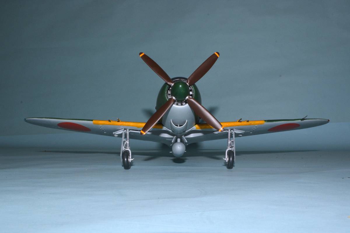 精密模型！ 雷電21型 1/32スケール？大日本帝国海軍 完成品] 1/32スケール 日本海軍 局地戦闘機『雷電』21型 第302海軍