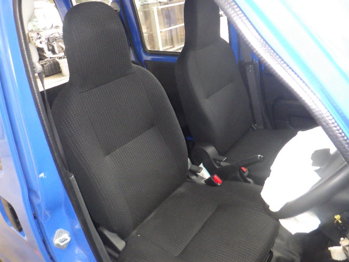 【人気セール，限定SALE】 ダイハツ S321V ハイゼットカーゴ 令和2年 フロントシート左右 モケットシート 黒系 布製 FE20 Y500521 現車付(ダイハツ用)｜売買されたオークション情報、yahooの商品情報をアーカイブ公開 - オー ダイハツ用