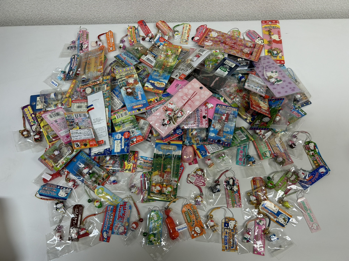 1523-01☆♪1円スタート♪【未開封品多数！】ハローキティご当地 