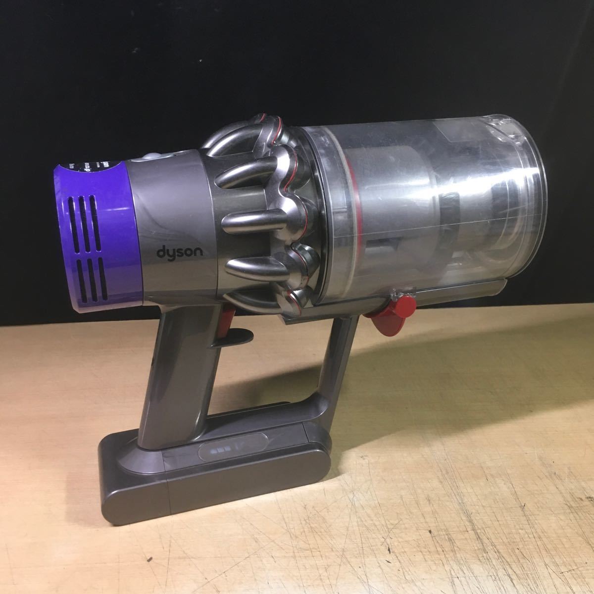 送料無料】(112813G) dyson SV12サイクロン式コードレスクリーナー