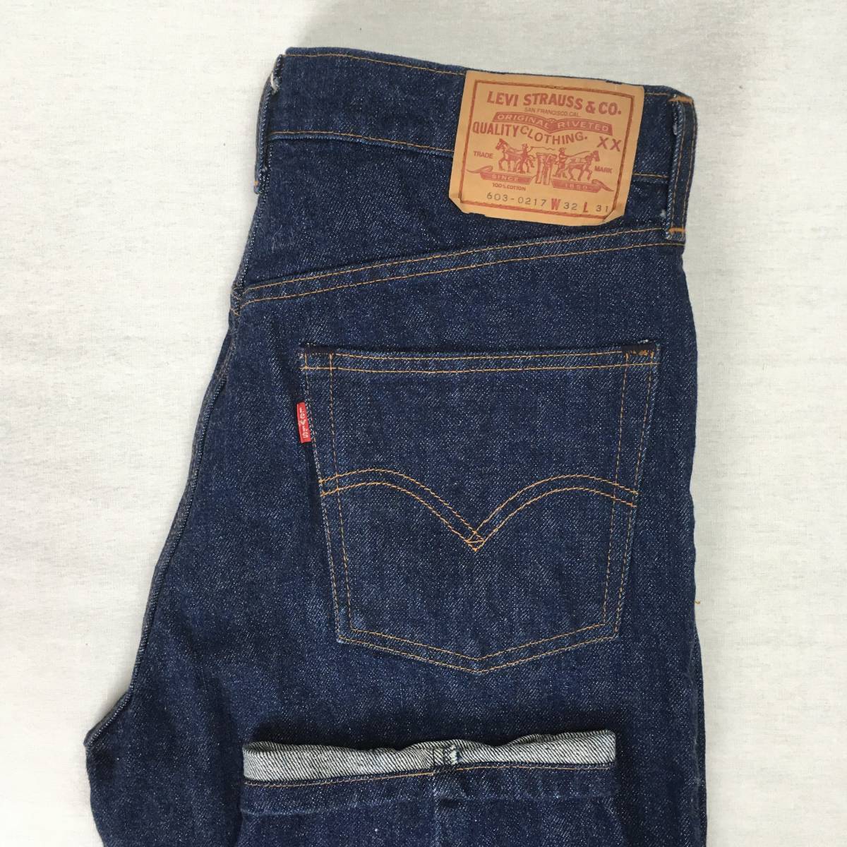  80s Levi's リーバイス 603-0217 603-0204 日本製 86年 テーパード デニム ジーンズ W32 L31 ジップフライ(W32)｜売買されたオークション情報、yahooの商品情報をアーカイブ公開 - オークファン W32