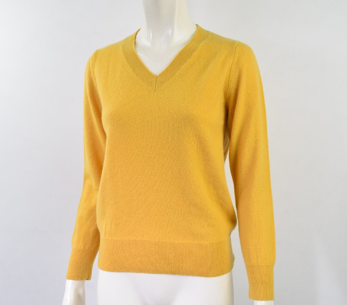 2559-23W0184★23区 オンワード★カシミヤ100％ Vネック ニット 32 小さいサイズ イエロー黄色