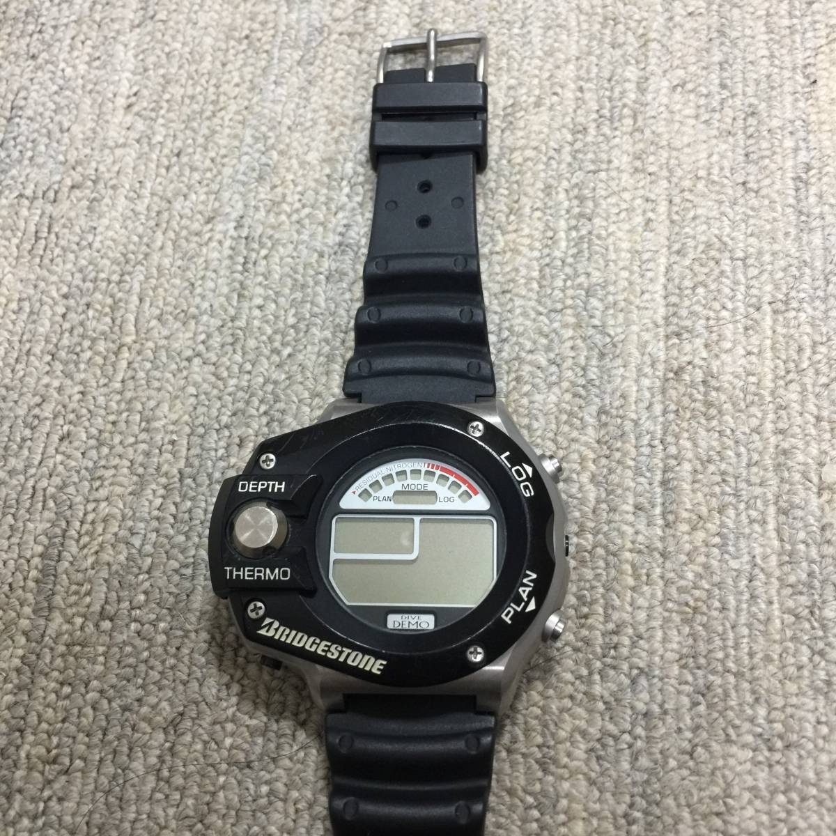 DIVE DEMO Bism 動作未確認ジャンク 中古品 電池切れ DEMO DIVE Bism 